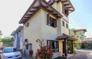 Imagem: A casa em condomínio possui 2 Dormitórios, 1 Banheiro, 2 Vagas