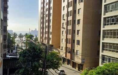 Imagem: O apartamento possui 1 Dormitório, 1 Banheiro, 1 Vaga na garagem