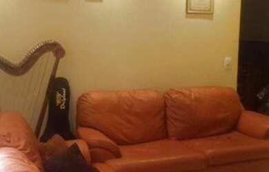 Imagem: A casa possui 4 Dormitórios, 4 Banheiros, 2 Vagas na garagem