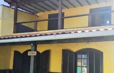 Imagem: A casa possui 3 Dormitórios, 1 Banheiro, 5 Vagas na garagem