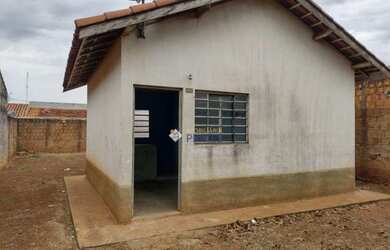 Imagem: A casa possui 1 Dormitório, 1 Banheiro, 50m² de Área e está