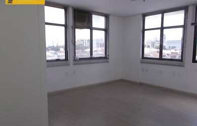 Imagem: O depósito possui 1 Vaga na garagem, 40m² de Área e está