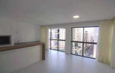 Imagem: O apartamento possui 3 Dormitórios, 5 Banheiros, 2 Vagas na