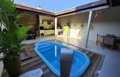 Imagem: A casa em condomínio possui 2 Dormitórios, 2 Banheiros, 3