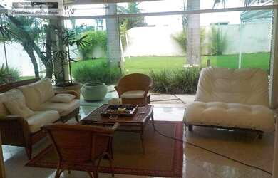 Imagem: A casa em condomínio possui 4 Dormitórios, 5 Banheiros, 4