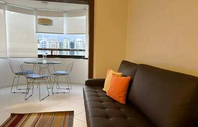 Imagem: O studio possui 1 Dormitório, 1 Banheiro, 1 Vaga na garagem