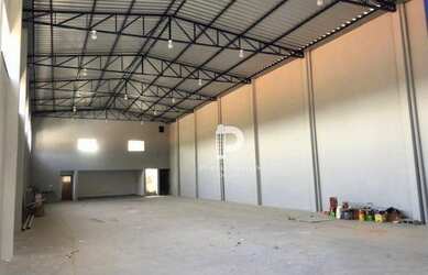 Imagem: O depósito possui 5 Vagas na garagem, 748m² de Área e está