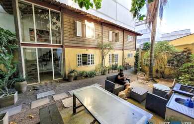 Imagem: A casa em condomínio possui 2 Dormitórios, 3 Banheiros, 2