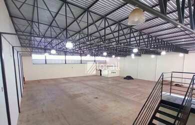 Imagem: O depósito possui 820m² de Área e está localizado em Jardim