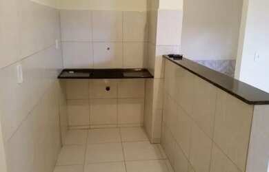 Imagem: A casa possui 2 Dormitórios, 1 Banheiro, 1 Vaga na garagem