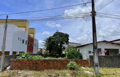 Imagem: O terreno possui 350m² de Área e está localizado em Oitizeiro