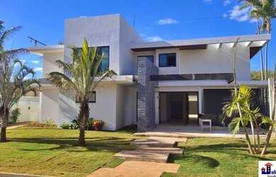 Imagem: A casa possui 5 Dormitórios, 5 Banheiros, 5 Vagas na garagem