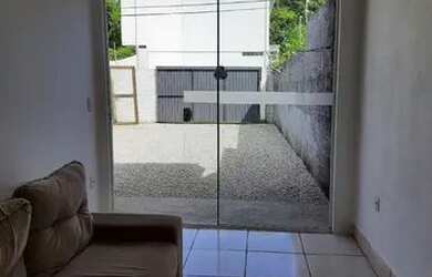 Imagem: A casa possui 1 Dormitório, 1 Banheiro, 2 Vagas na garagem