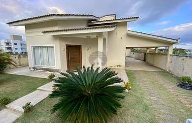 Imagem: A casa possui 2 Dormitórios, 1 Banheiro, 2 Vagas na garagem