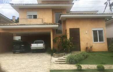 Imagem: A casa em condomínio possui 3 Dormitórios, 4 Banheiros, 4