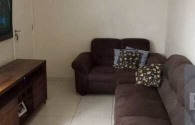 Imagem: O apartamento possui 2 Dormitórios, 1 Banheiro, 1 Vaga na garagem