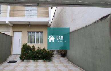 Imagem: A casa possui 3 Dormitórios, 3 Banheiros, 2 Vagas na garagem