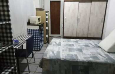 Imagem: A kitnet possui 1 Dormitório, 1 Banheiro, 1 Vaga na garagem