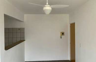 Imagem: O apartamento possui 1 Dormitório, 1 Banheiro, 40m² de Área