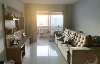 Imagem: O apartamento possui 3 Dormitórios, 1 Banheiro, 1 Vaga na garagem