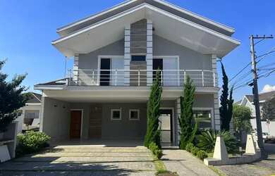 Imagem: A casa em condomínio possui 3 Dormitórios, 5 Banheiros, 4