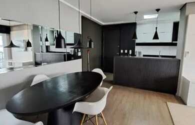 Imagem: O apartamento possui 2 Dormitórios, 2 Banheiros, 2 Vagas na