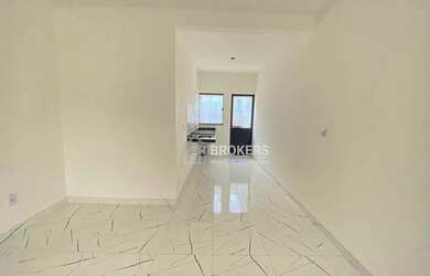 Imagem: A casa possui 2 Dormitórios, 2 Banheiros, 1 Vaga na garagem