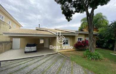 Imagem: A casa em condomínio possui 4 Dormitórios, 5 Banheiros, 2