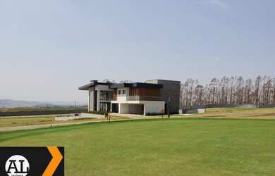 Imagem: A casa em condomínio possui 3 Dormitórios, 5 Banheiros, 4