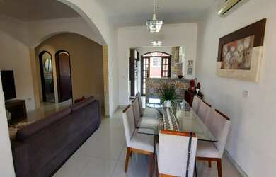 Imagem 10: Casa com piscina para venda no Jardim Aruan em Caraguatatuba