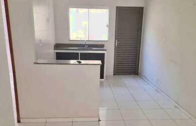Imagem: A casa possui 2 Dormitórios, 1 Banheiro, 1 Vaga na garagem