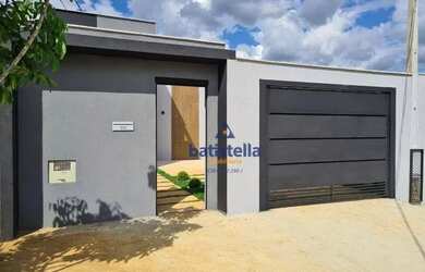 Imagem 2: Essa linda casa está prontinha pra ser o seu novo lar. 100 m² por R$...