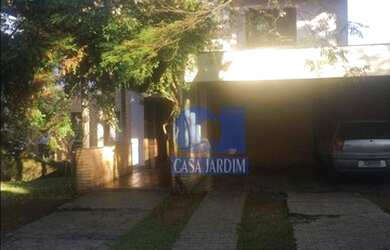 Imagem: A casa em condomínio possui 4 Dormitórios, 4 Banheiros, 3