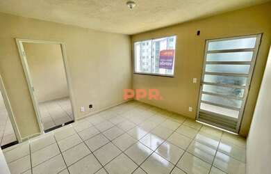 Imagem: O apartamento possui 2 Dormitórios, 1 Banheiro, 1 Vaga na garagem