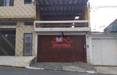 Imagem: A casa possui 1 Dormitório, 1 Banheiro, 1 Vaga na garagem