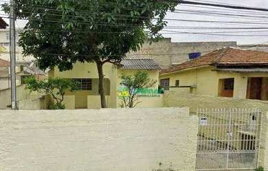 Imagem: A casa possui 2 Dormitórios, 1 Banheiro, 2 Vagas na garagem