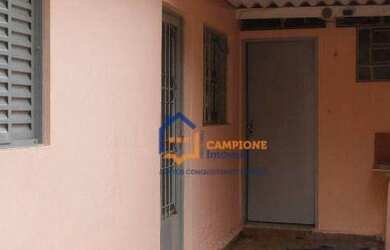 Imagem: A casa possui 1 Dormitório, 1 Banheiro, 40m² de Área e está