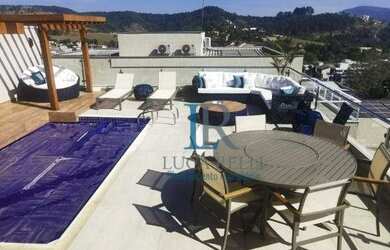 Imagem: A casa em condomínio possui 4 Dormitórios, 5 Banheiros, 4