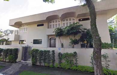 Imagem: A casa possui 1 Dormitório, 1 Banheiro, 1 Vaga na garagem