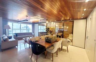 Imagem: O apartamento possui 4 Dormitórios, 5 Banheiros, 3 Vagas na