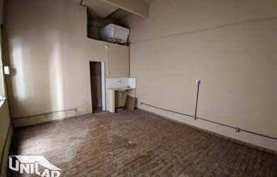 Imagem: O depósito possui 32m² de Área e está localizado em Aterrado