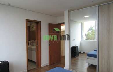 Imagem: A casa em condomínio possui 4 Dormitórios, 5 Banheiros, 5