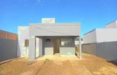 Imagem: A casa em condomínio possui 3 Dormitórios, 1 Banheiro, 2 Vagas