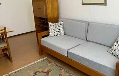 Imagem: O apartamento possui 1 Dormitório, 1 Banheiro, 1 Vaga na garagem