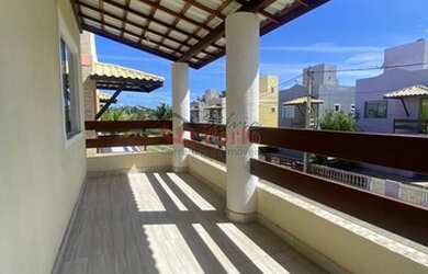 Imagem: A casa possui 3 Dormitórios, 3 Banheiros, 1 Vaga na garagem