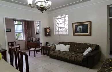 Imagem: A casa possui 5 Dormitórios, 5 Banheiros, 1 Vaga na garagem