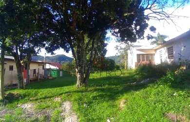 Imagem: O terreno possui 599m² de Área e está localizado em Gramado