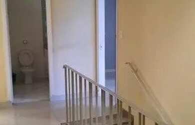 Imagem: A casa possui 3 Dormitórios, 4 Banheiros, 3 Vagas na garagem