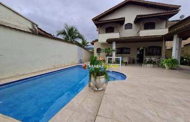 Imagem: A casa em condomínio possui 4 Dormitórios, 4 Banheiros, 4