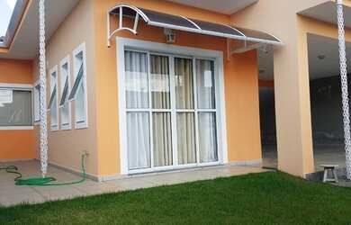 Imagem: A casa à venda possui 3 Dormitórios, 3 Banheiros, 4 Vagas